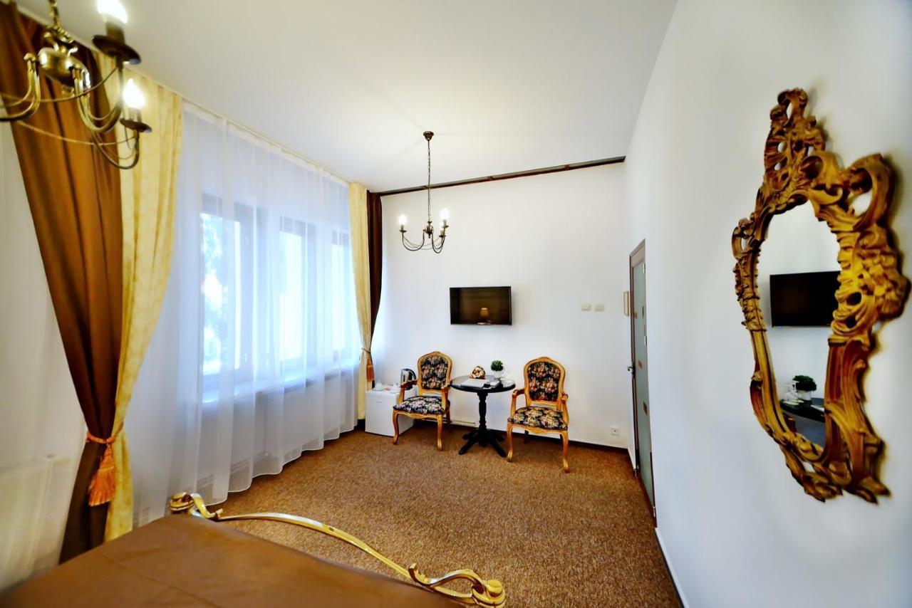 Casa Negustorului Hotel Deva Exterior photo